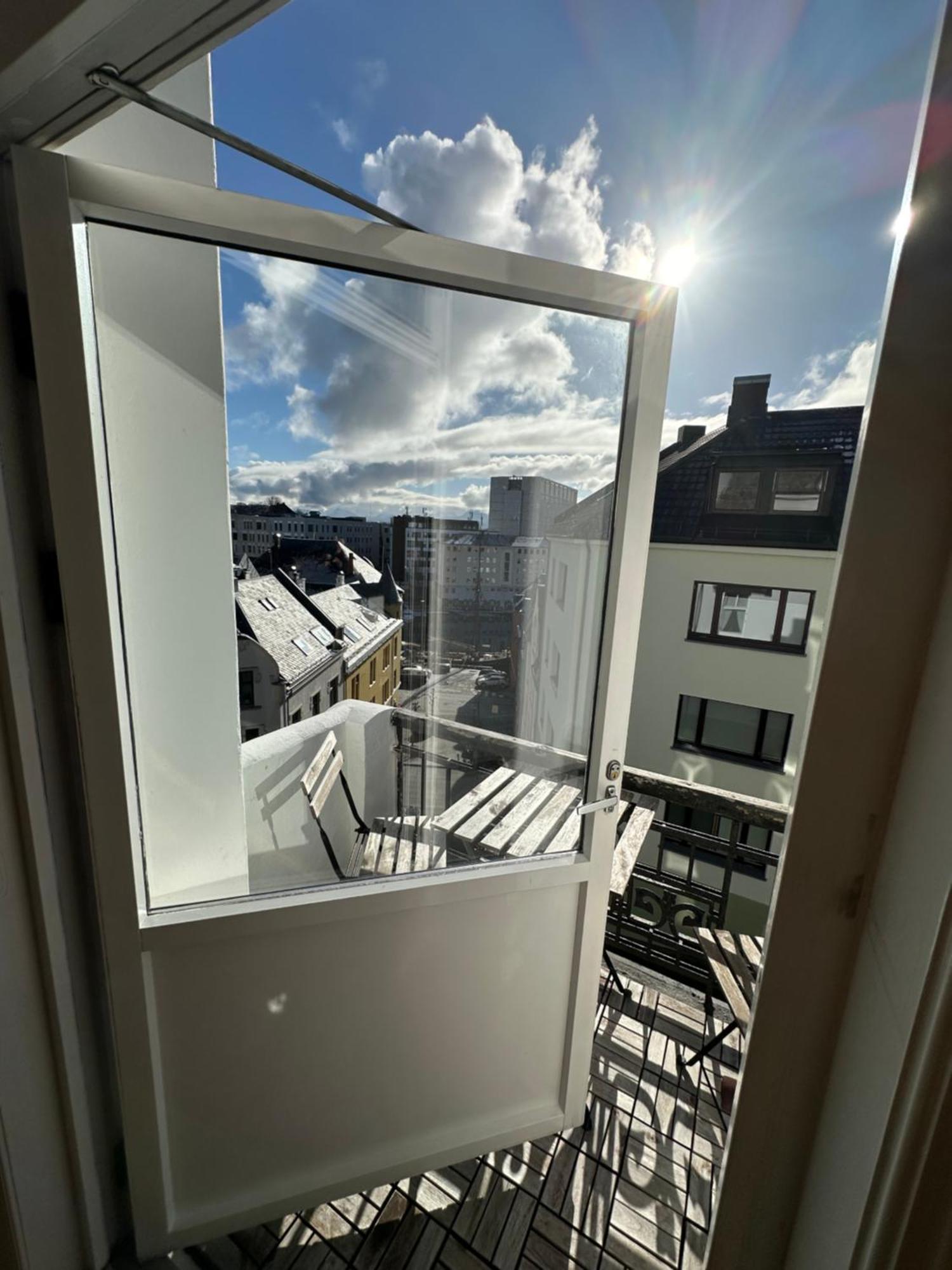Stylish Big Jugend Art Nouveau Apartment With Balcony Heart Of Alesund Ngoại thất bức ảnh
