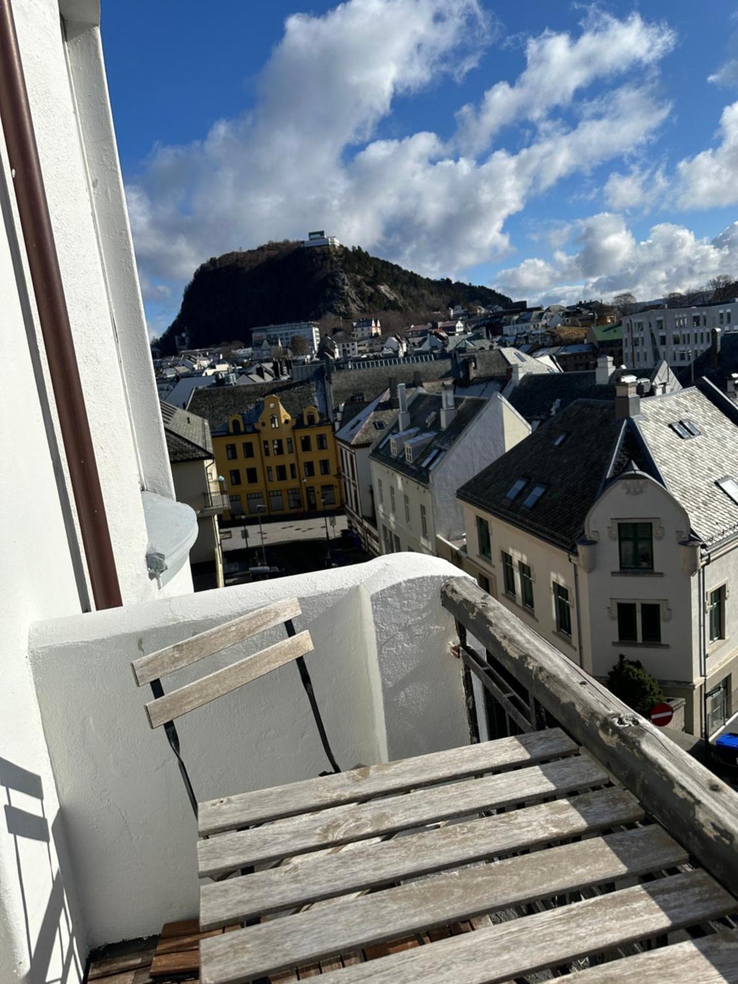 Stylish Big Jugend Art Nouveau Apartment With Balcony Heart Of Alesund Ngoại thất bức ảnh